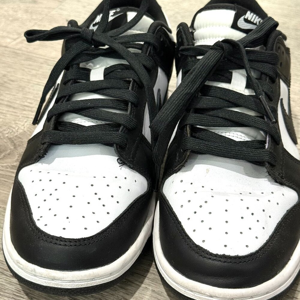 NIKE Men Panda Dunks size 8.5